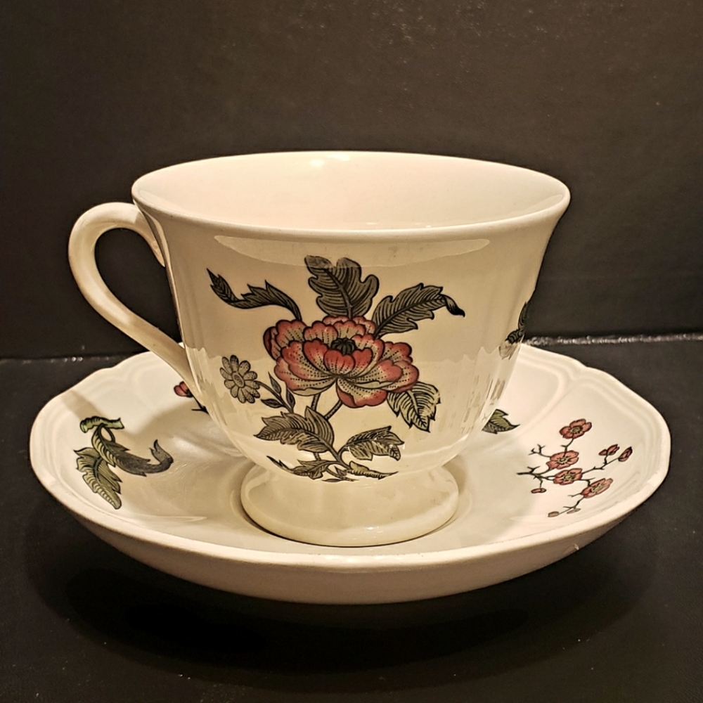 Vintage Wedgwood Barlaston Mandarin pattern set tea cup/mug & Saucer England